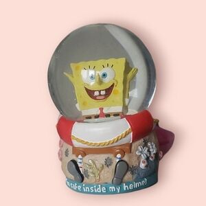 SpongeBob squarepants snow globe